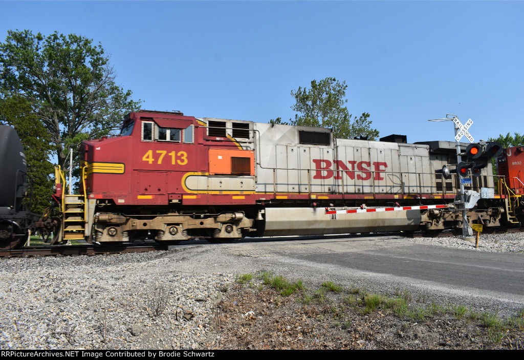 BNSF 4713